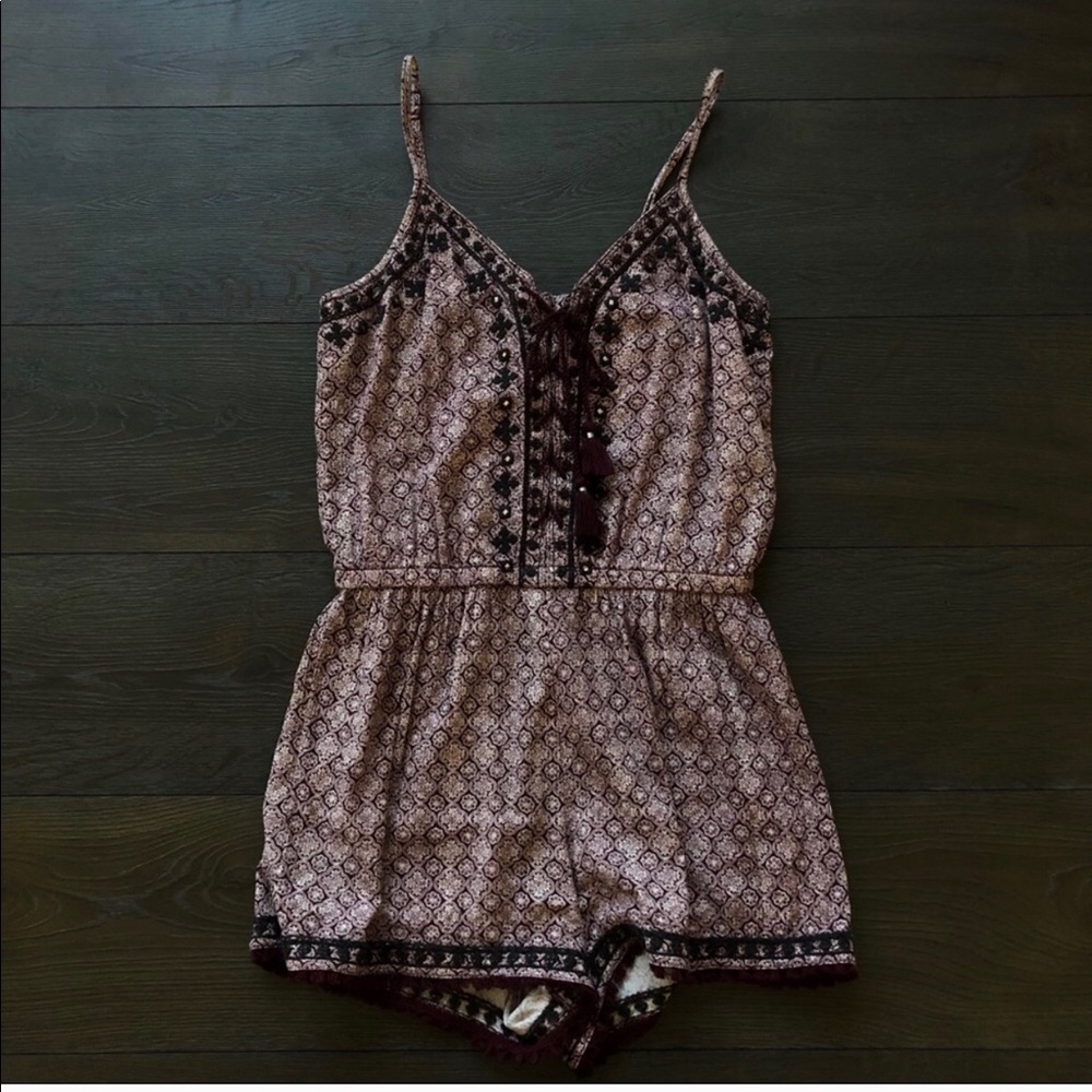 AE romper size small